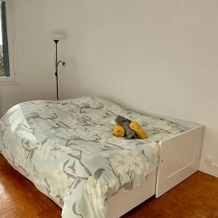 Apartment Appt T4 Proche Du Centre - De - 045 *