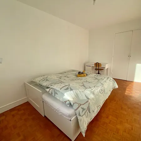 Apartment Appt T4 Proche Du Centre - De - 045 *