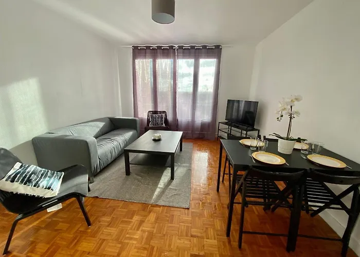 Apartment Appt T4 Proche Du Centre - De - 045