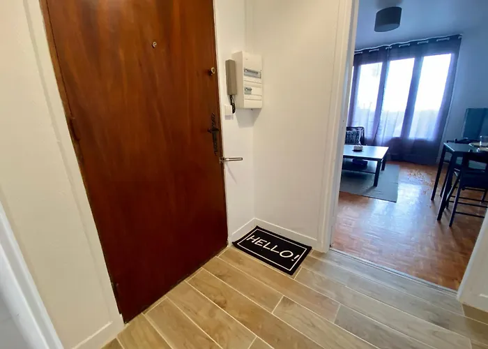 Apartment Appt T4 Proche Du Centre - De - 045